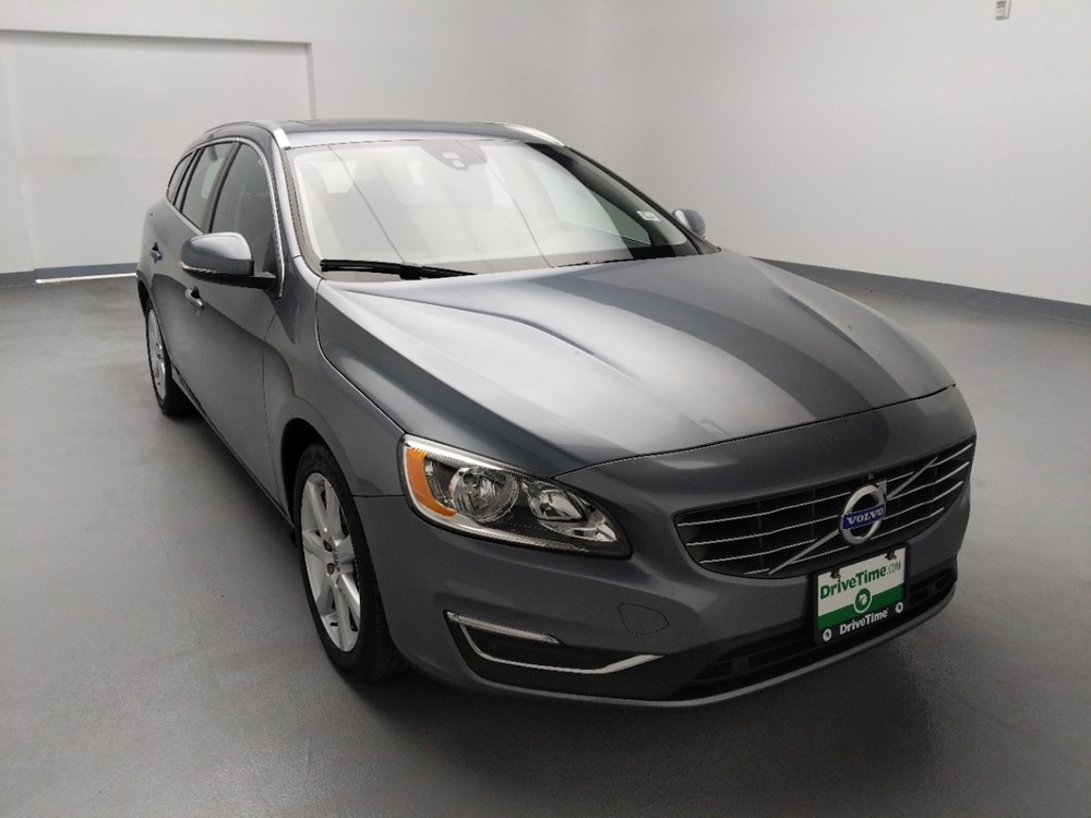 2017 Volvo V60 - Passenger Front Hood