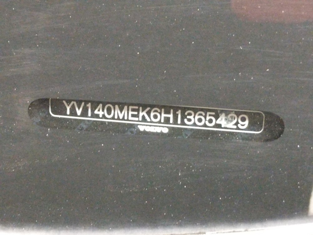 2017 Volvo V60 - VIN Plate
