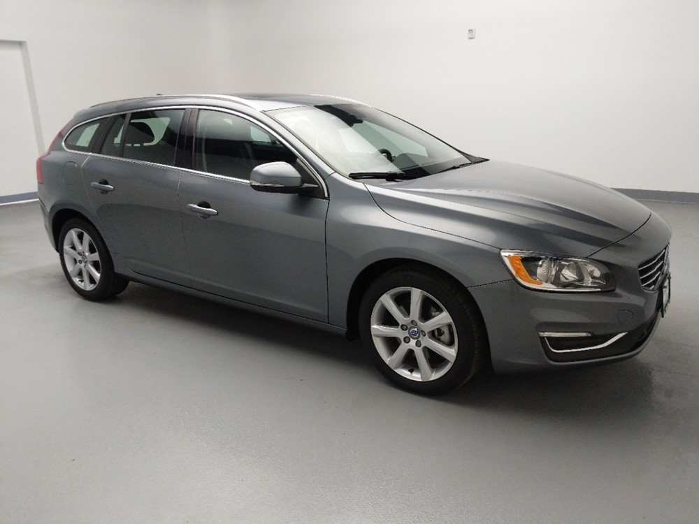 2017 Volvo V60 - Passenger Front Side