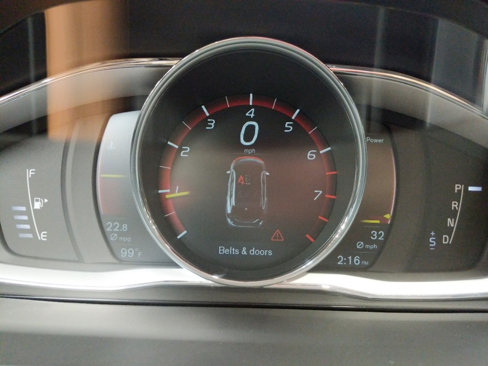 2017 Volvo V60 - Odometer Close Up