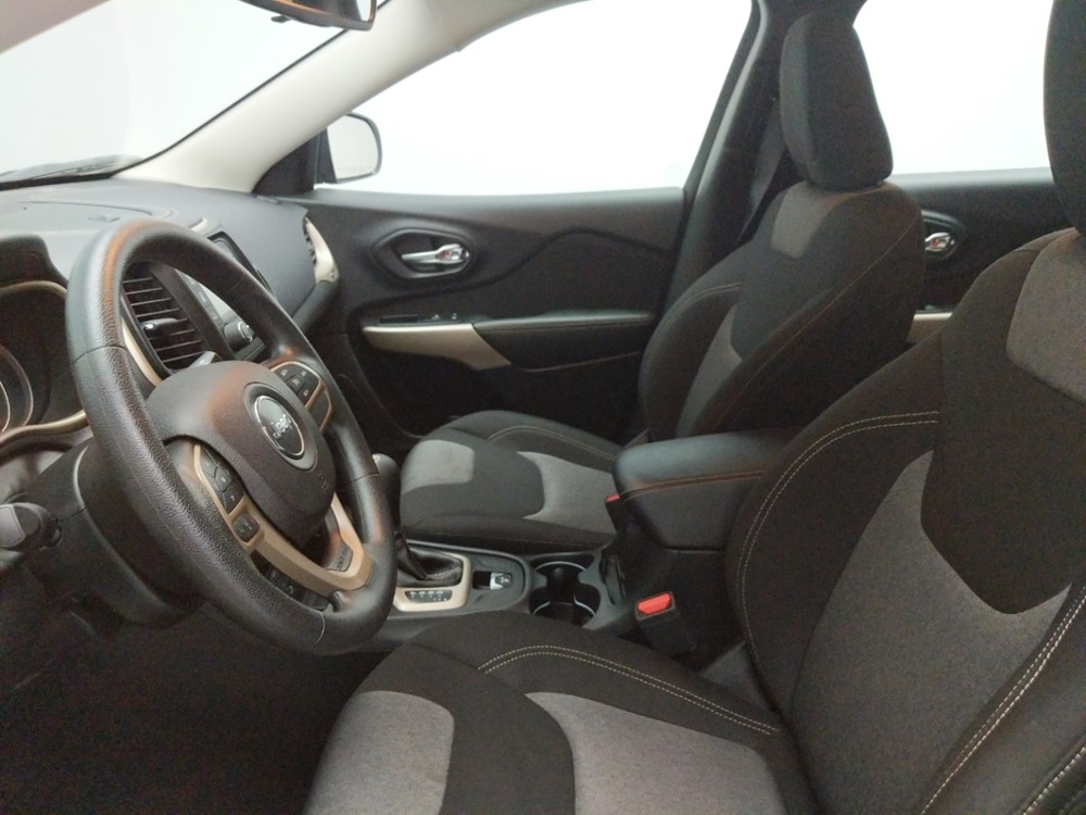 2017 Jeep Cherokee - Driver Front Seat