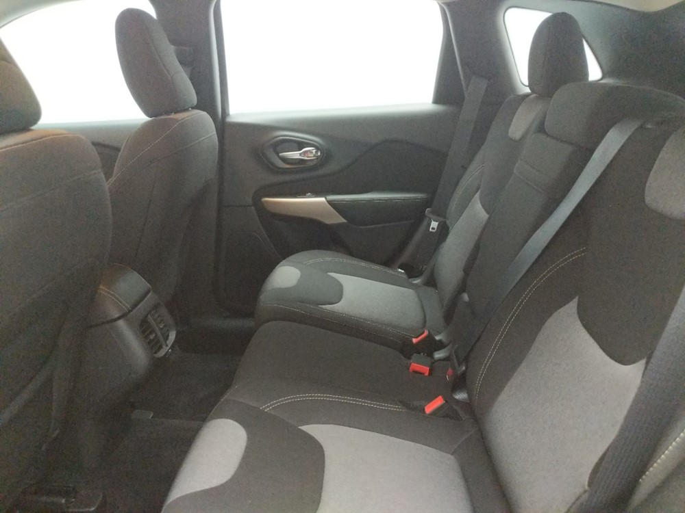2017 Jeep Cherokee - Driver Rear Seat