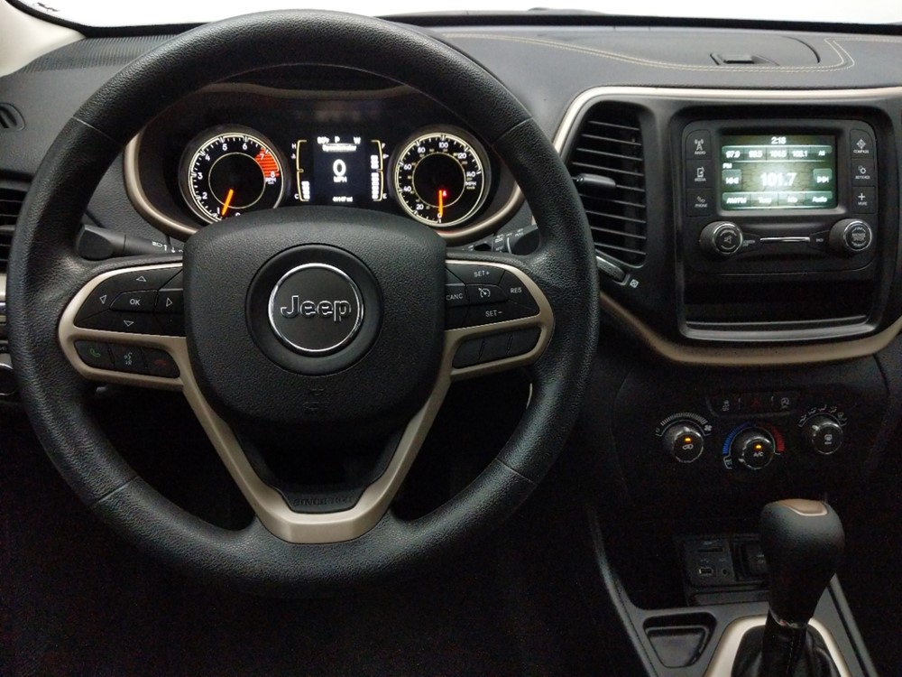 2017 Jeep Cherokee - Driver Dash