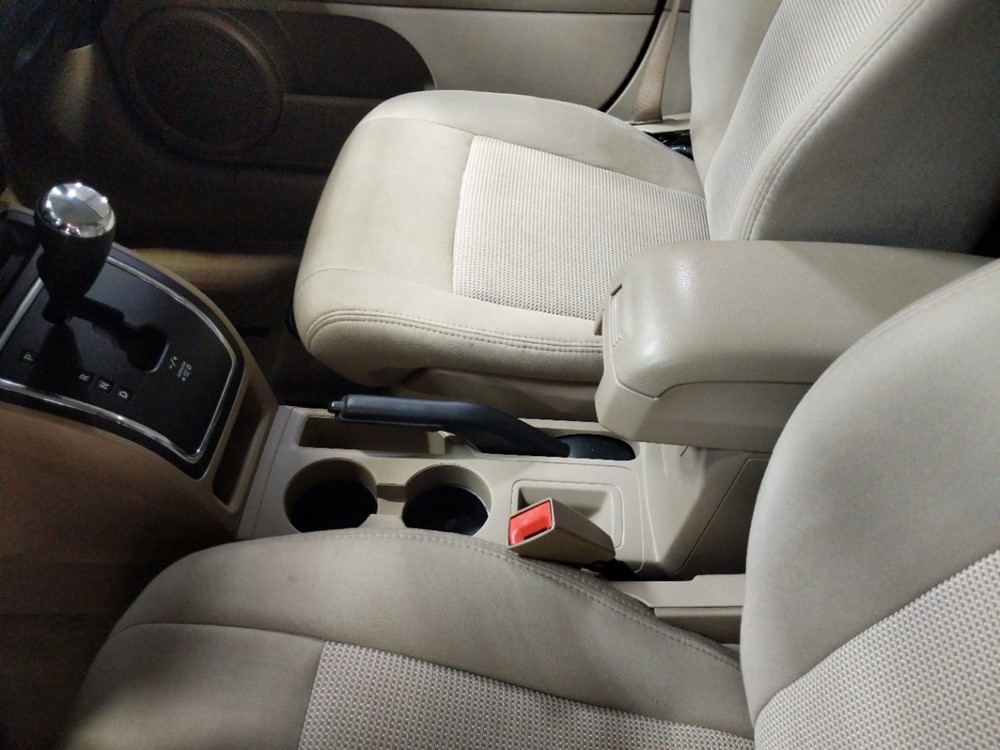 2014 Jeep Patriot - Center Console/Cup Holders