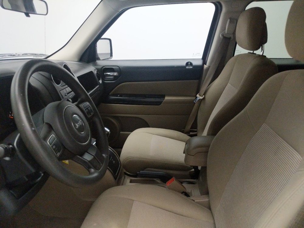2014 Jeep Patriot - Driver Front Seat