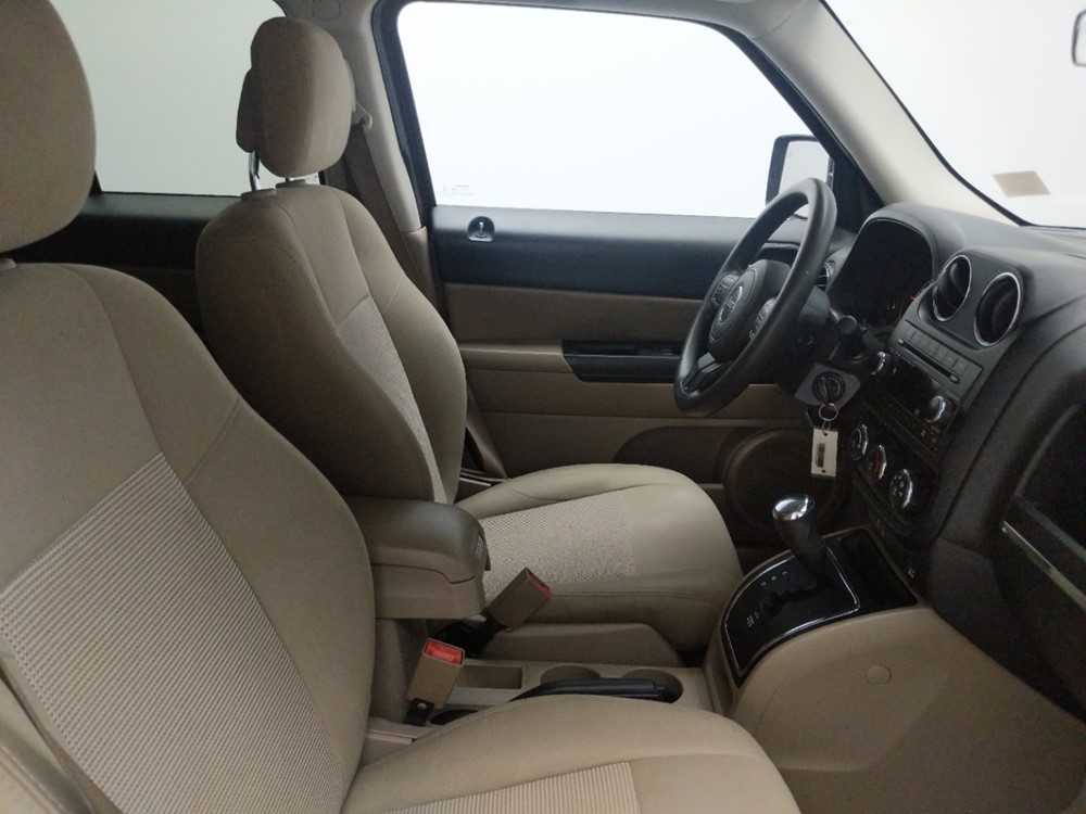 2014 Jeep Patriot - Passenger Front Seat