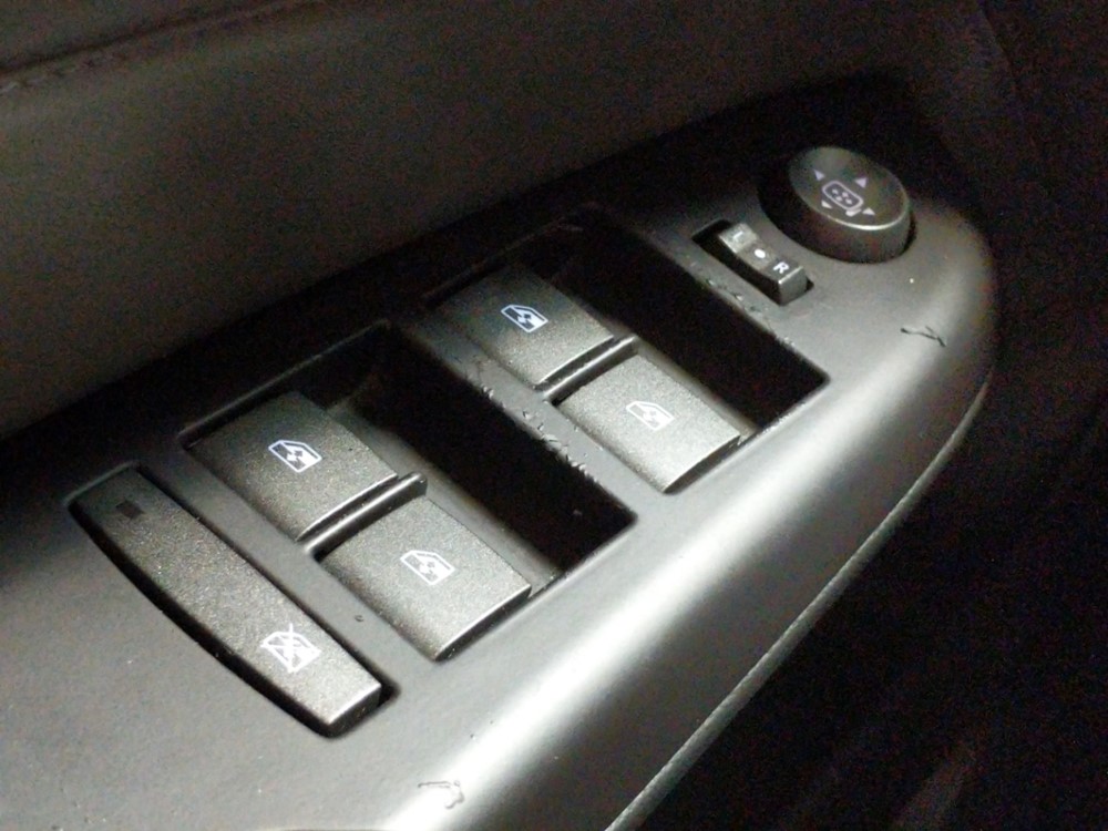 2010 Cadillac SRX - Driver Power Windows/Lock Control