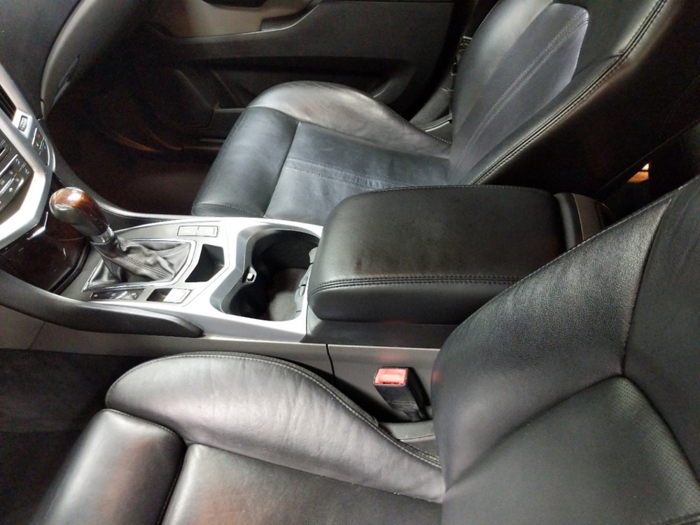 2010 Cadillac SRX - Center Console/Cup Holders