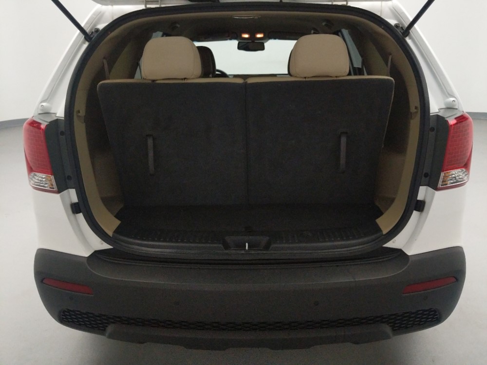 2011 Kia Sorento - Trunk