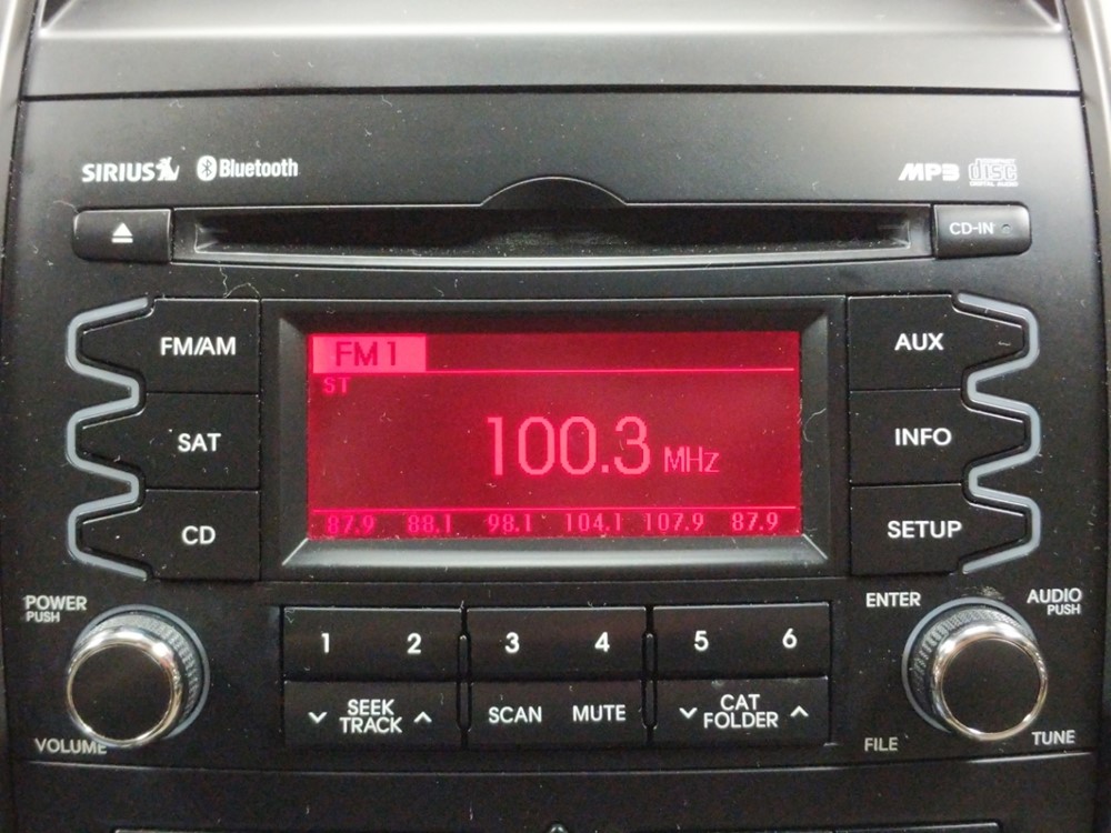 2011 Kia Sorento - Stereo Package