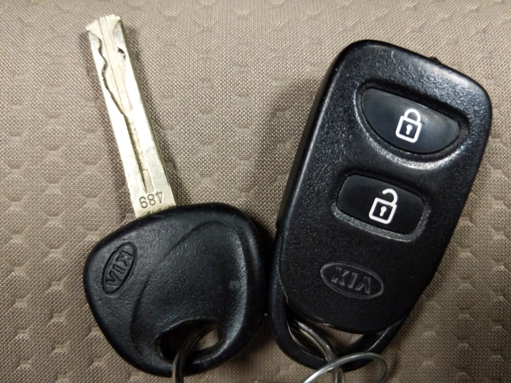 2011 Kia Sorento - Keys