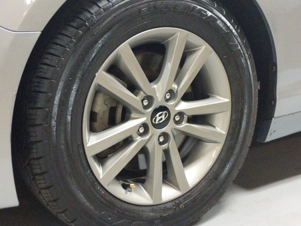 2015 Hyundai Sonata - Wheel