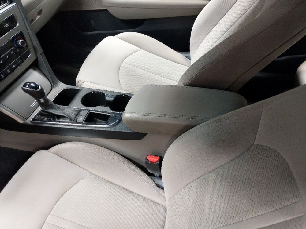 2015 Hyundai Sonata - Center Console/Cup Holders