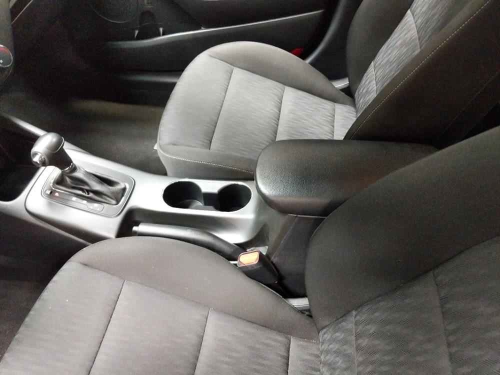 2016 Kia Forte - Center Console/Cup Holders