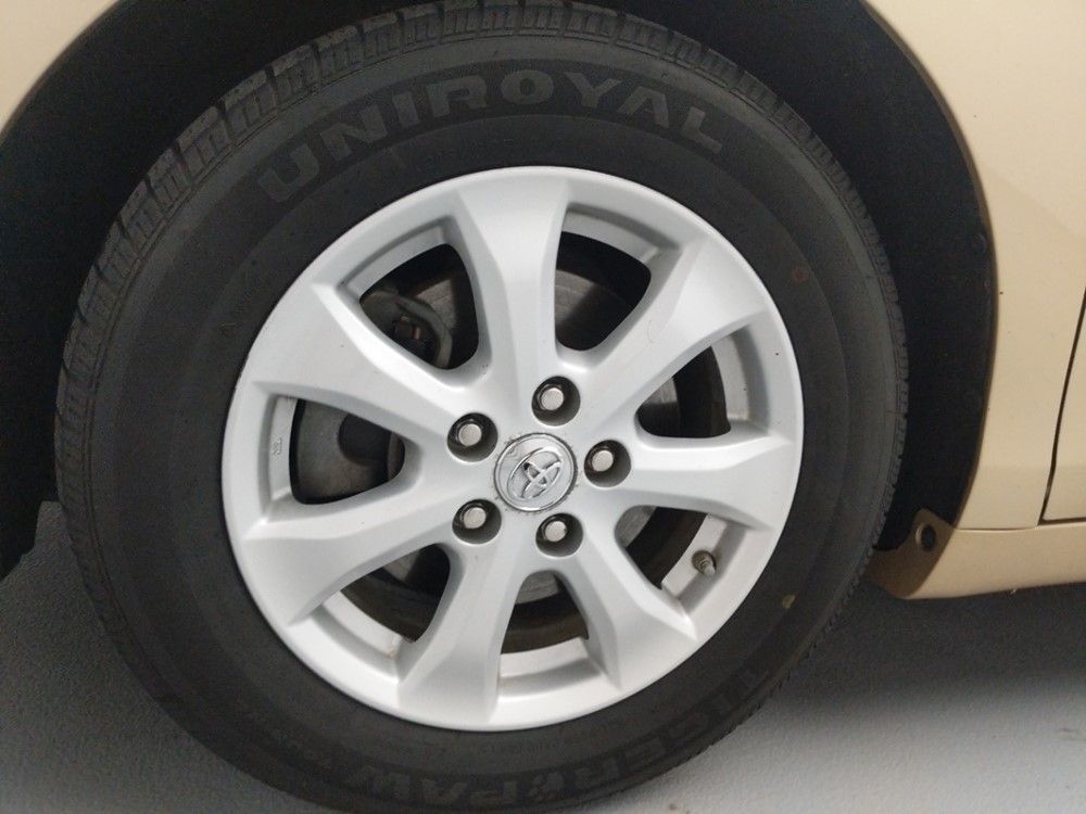 2011 Toyota Camry - Wheel