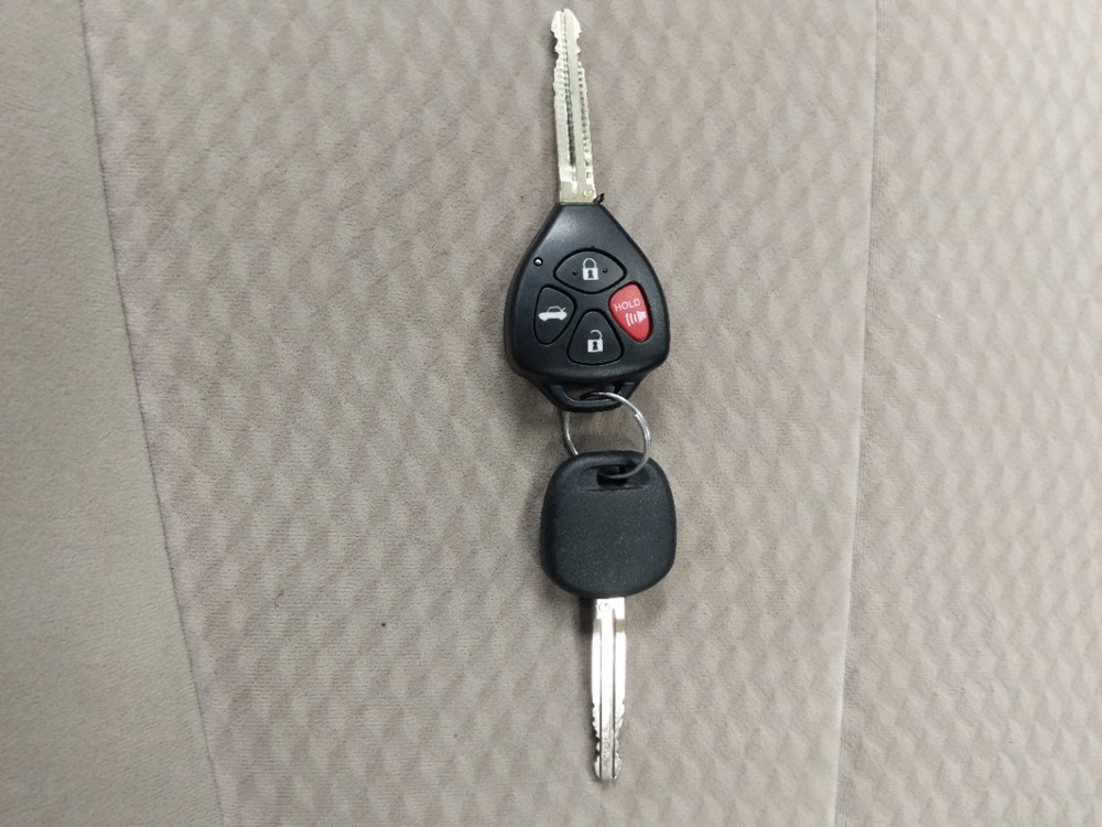 2011 Toyota Camry - Keys