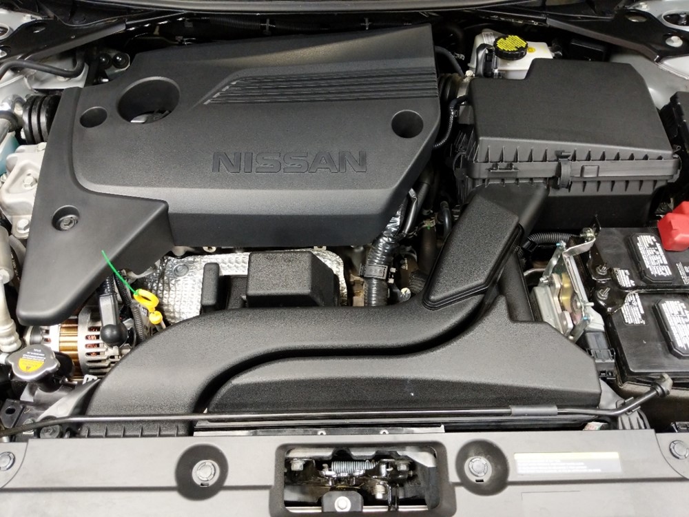 2017 Nissan Altima - Engine