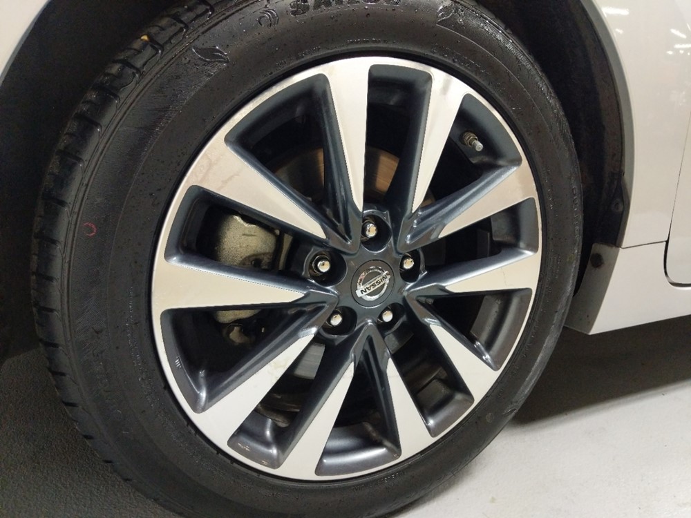 2017 Nissan Altima - Wheel