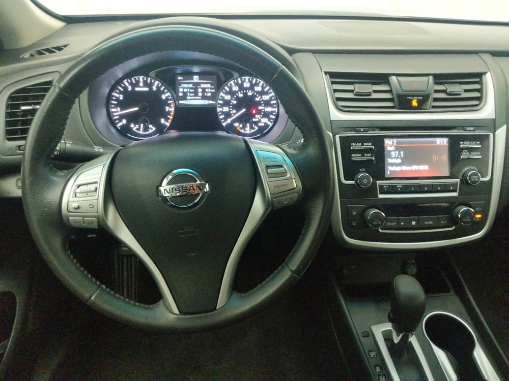 2017 Nissan Altima - Driver Dash