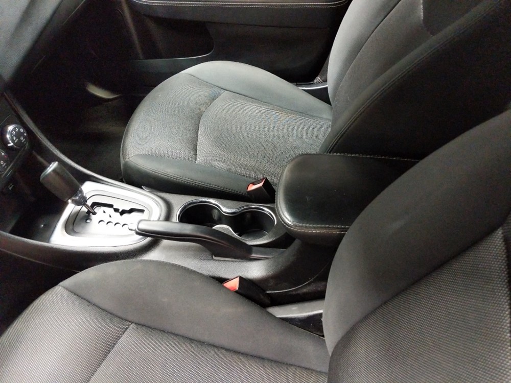 2014 Dodge Avenger - Center Console/Cup Holders