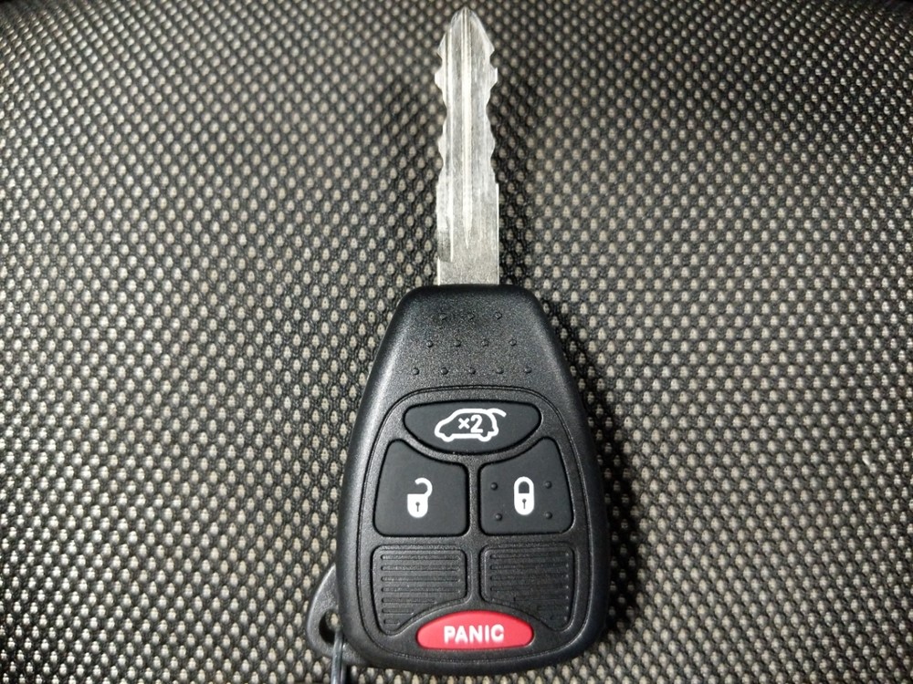 2014 Dodge Avenger - Keys