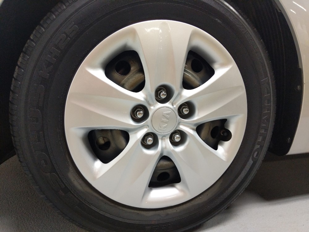 2015 Kia Forte - Wheel