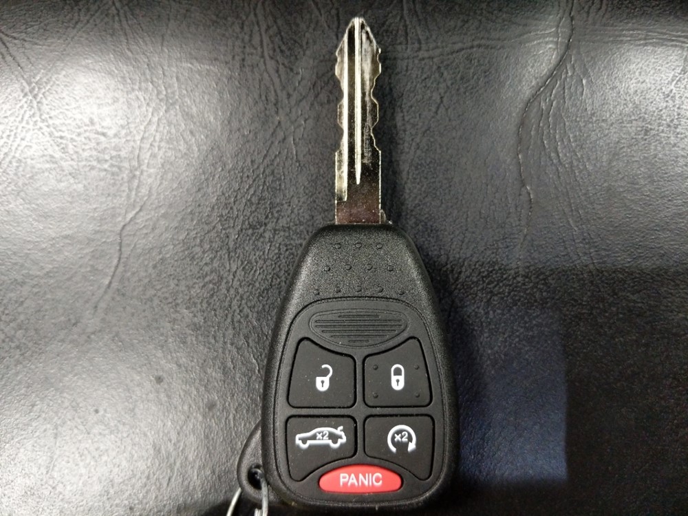 2013 Chrysler 200 - Keys