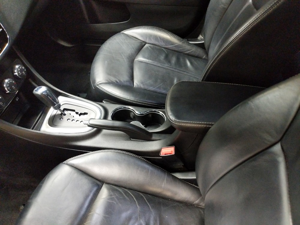 2013 Chrysler 200 - Center Console/Cup Holders