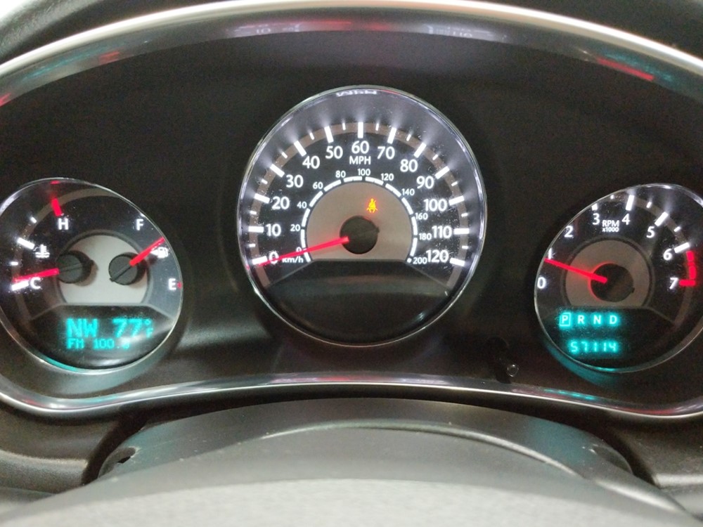 2013 Chrysler 200 - Odometer Close Up