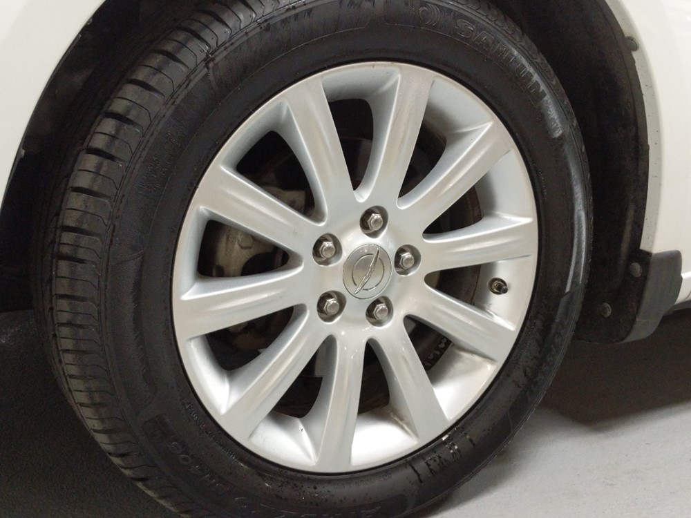 2013 Chrysler 200 - Wheel