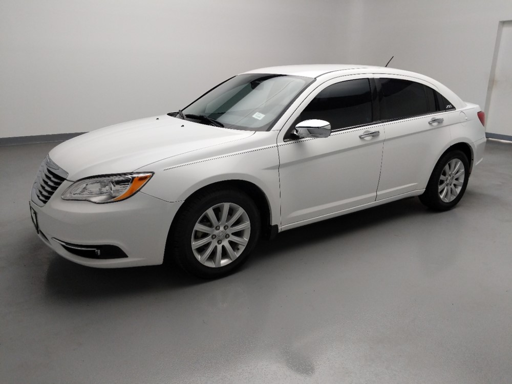 2013 Chrysler 200 - Driver Front Side