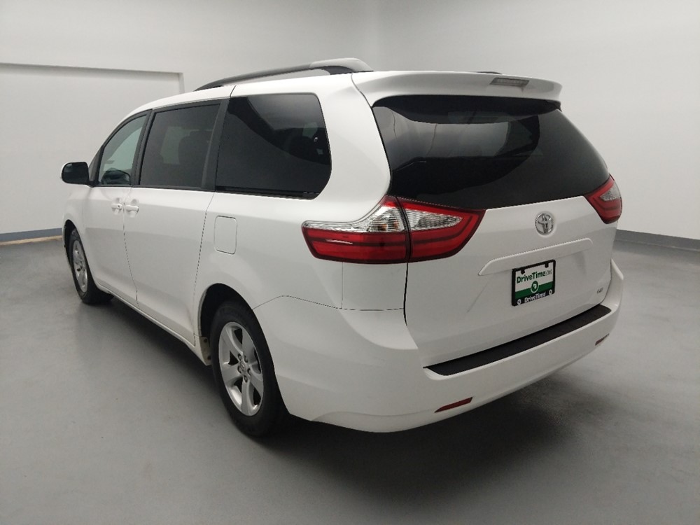 2017 Toyota Sienna - Driver Rear Bumper