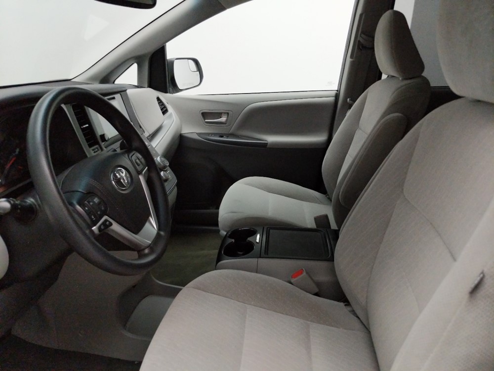 2017 Toyota Sienna - Driver Front Seat