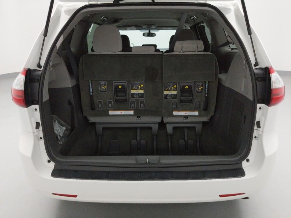 2017 Toyota Sienna - Trunk