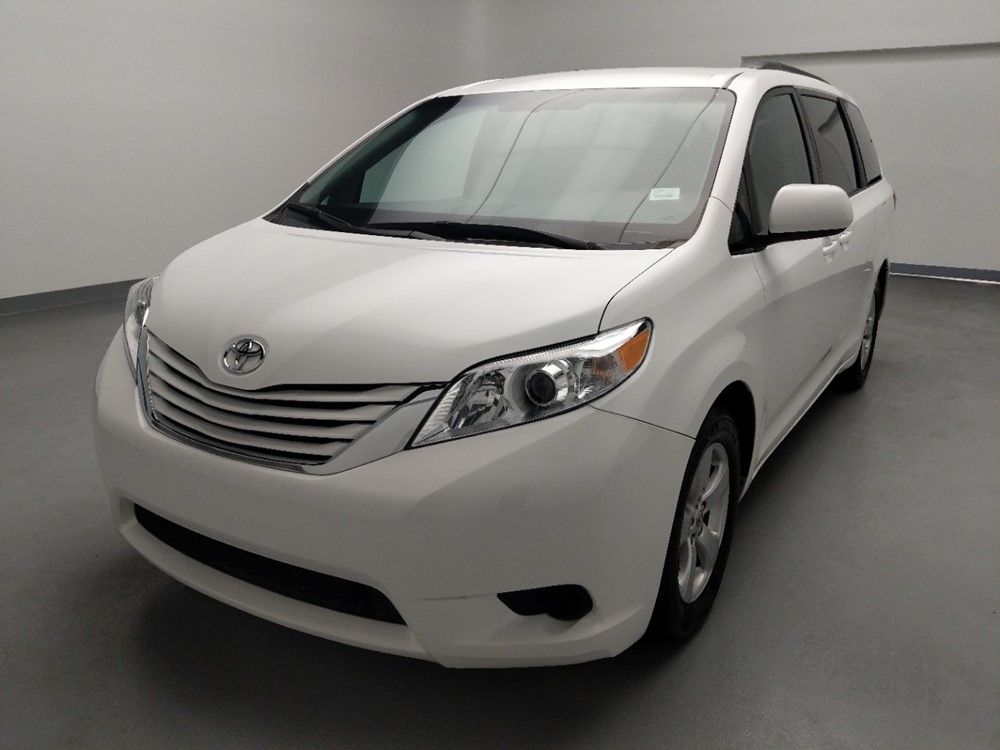 2017 Toyota Sienna - Driver Front Hood