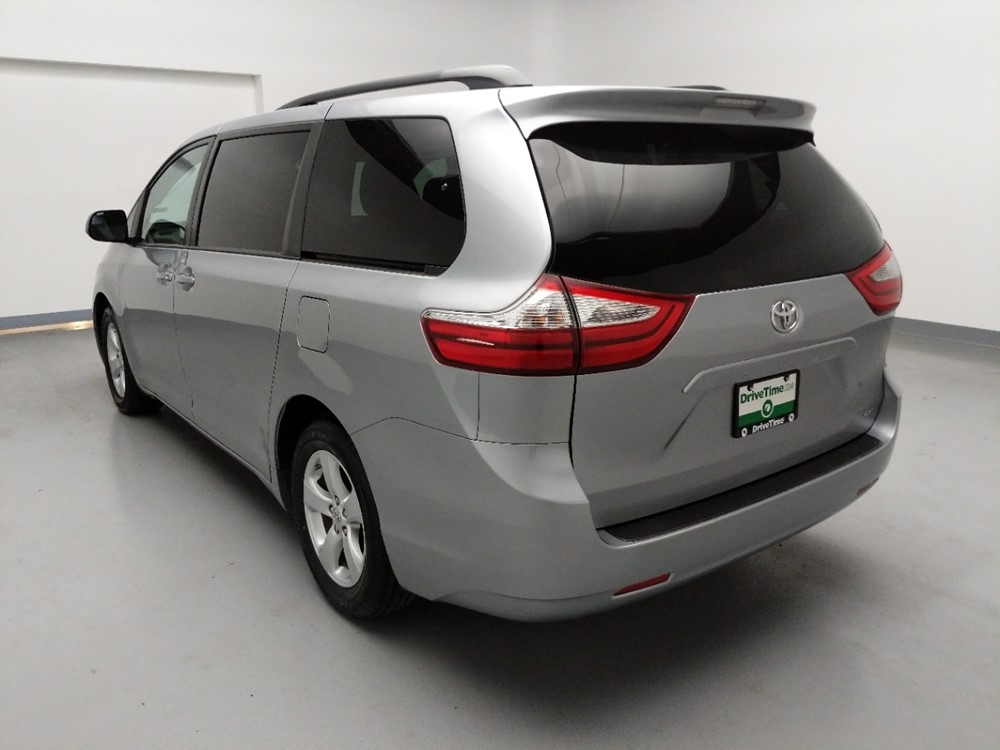 2017 Toyota Sienna - Driver Rear Bumper