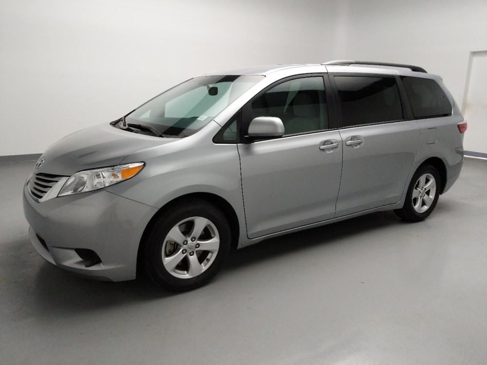 2017 Toyota Sienna - Driver Front Side