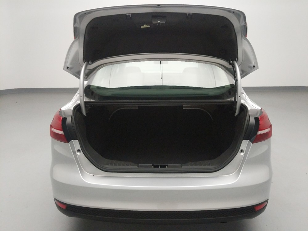 2017 Ford Focus - Trunk