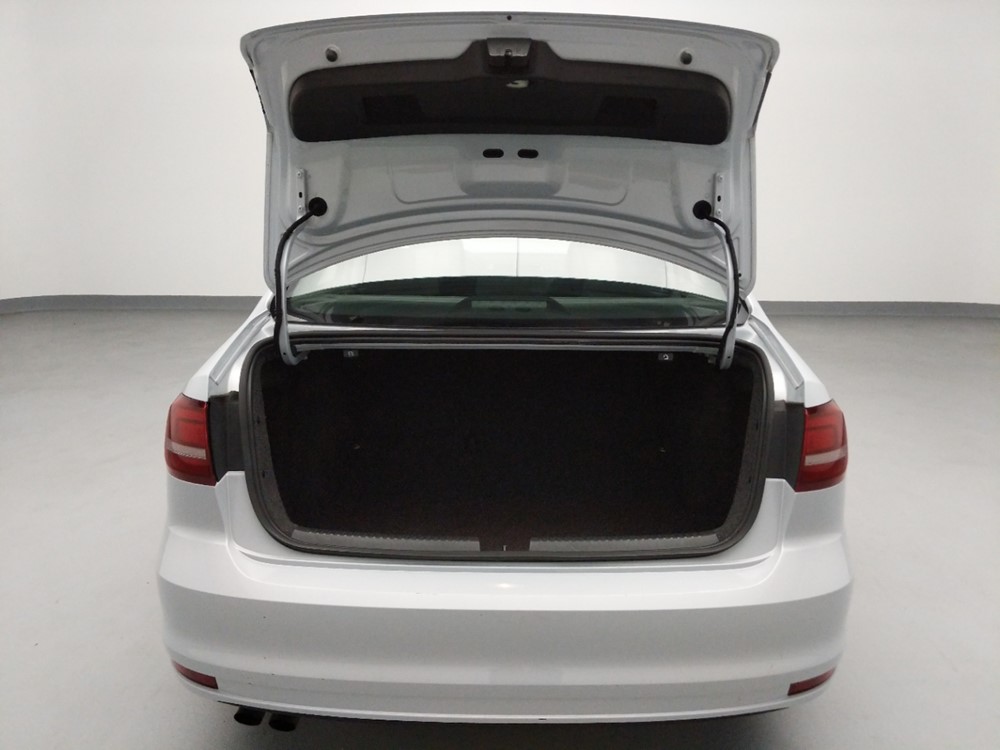 2017 Volkswagen Jetta - Trunk