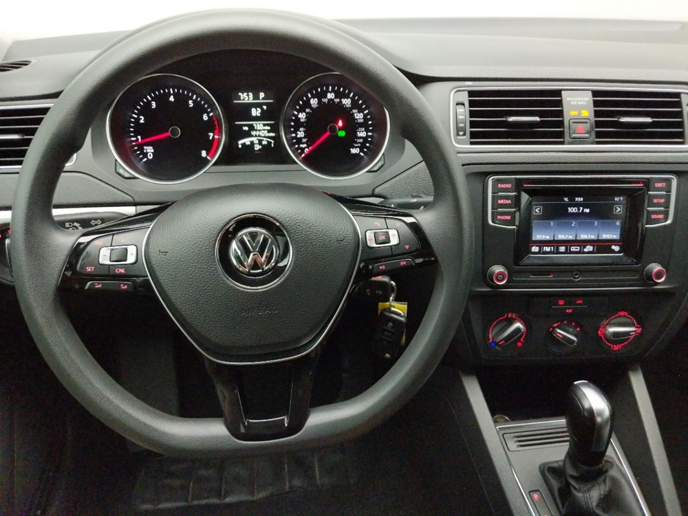 2017 Volkswagen Jetta - Driver Dash