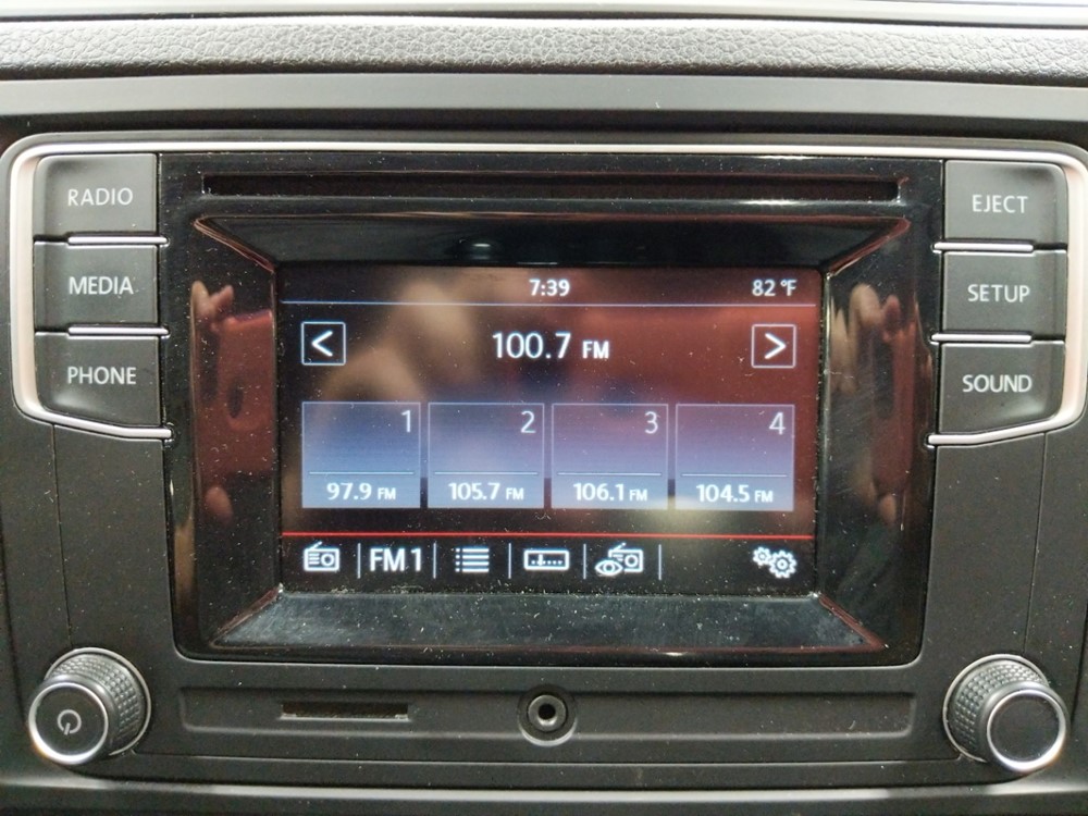 2017 Volkswagen Jetta - Stereo Package