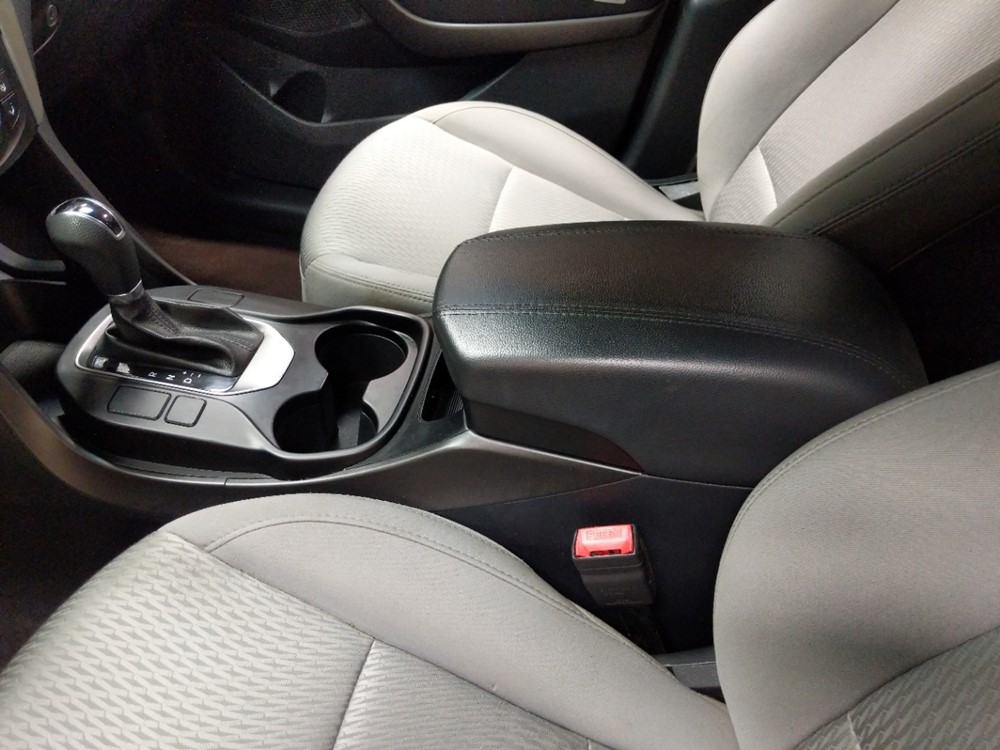 2013 Hyundai Santa Fe - Center Console/Cup Holders