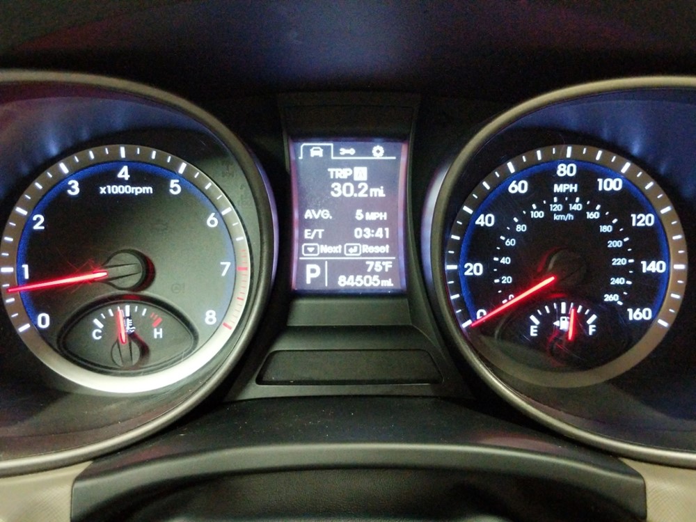 2013 Hyundai Santa Fe - Odometer Close Up