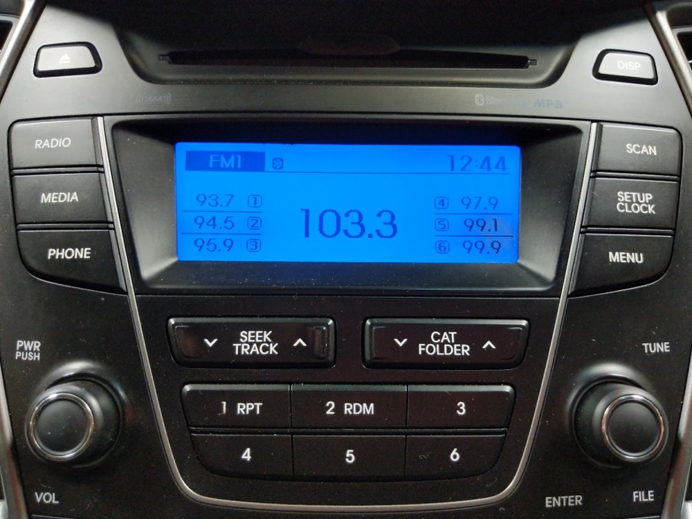 2013 Hyundai Santa Fe - Stereo Package