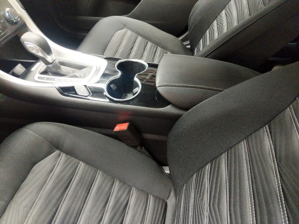 2016 Ford Fusion - Center Console/Cup Holders