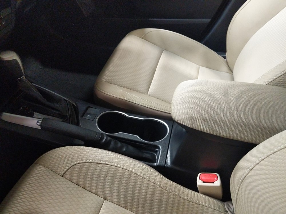 2016 Toyota Corolla - Center Console/Cup Holders