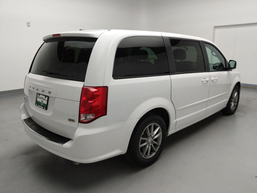 2016 Dodge Grand Caravan - Passenger Rear Bumper