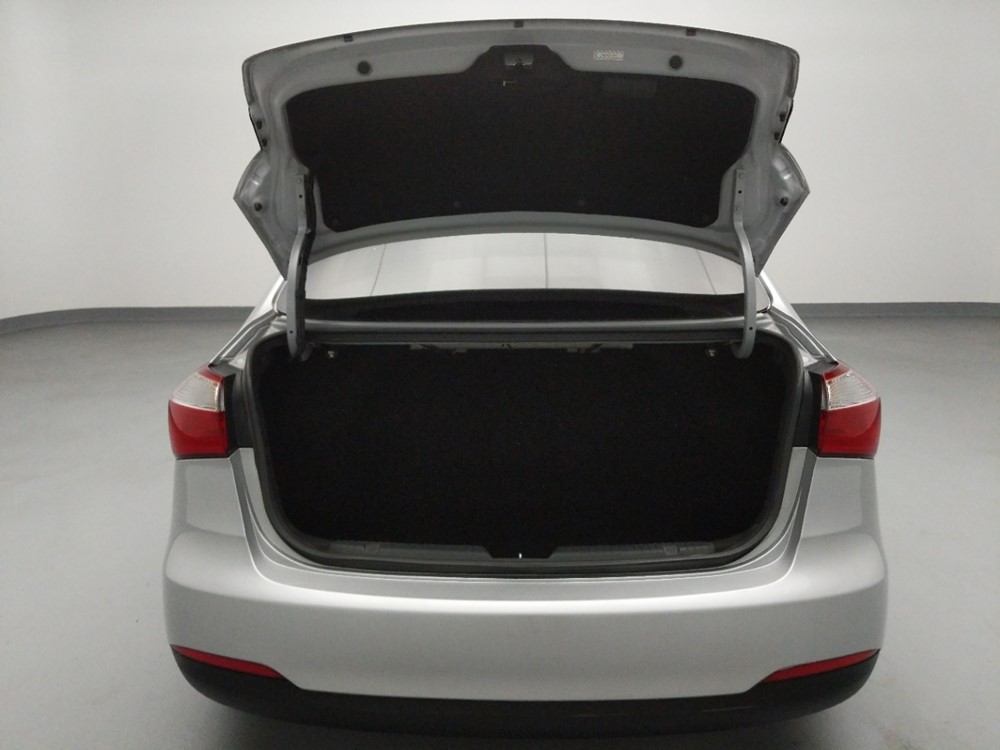 2016 Kia Forte - Trunk