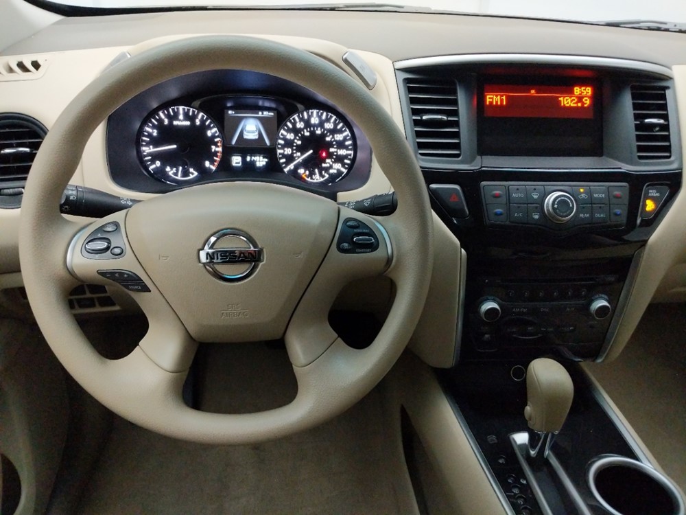 2015 Nissan Pathfinder - Driver Dash