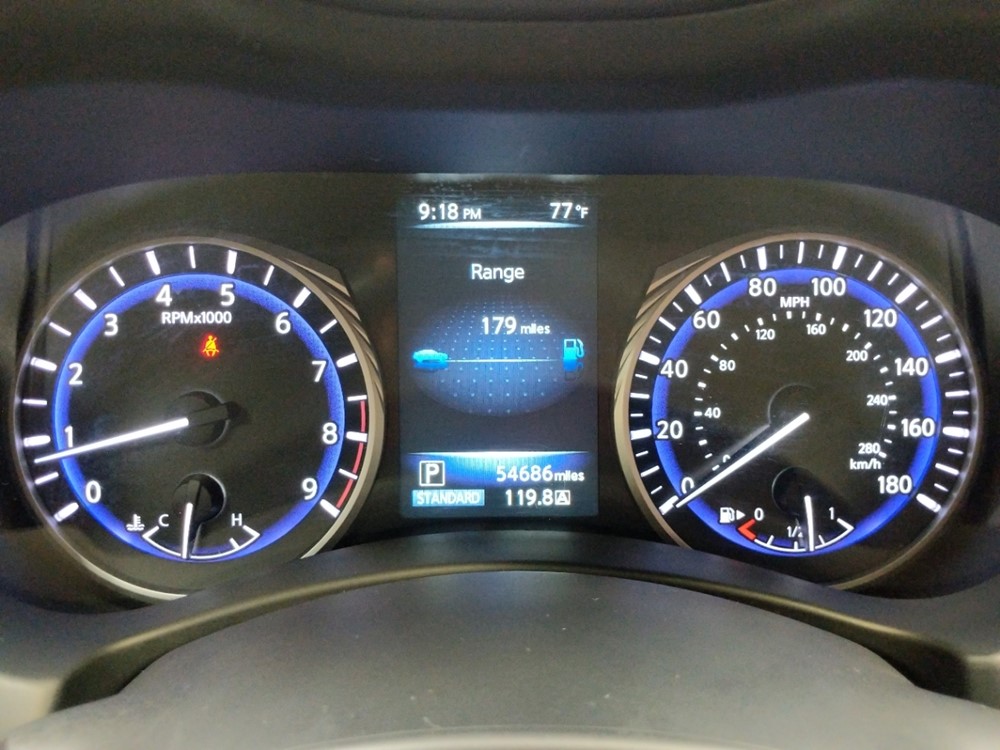 2015 INFINITI Q50 - Odometer Close Up